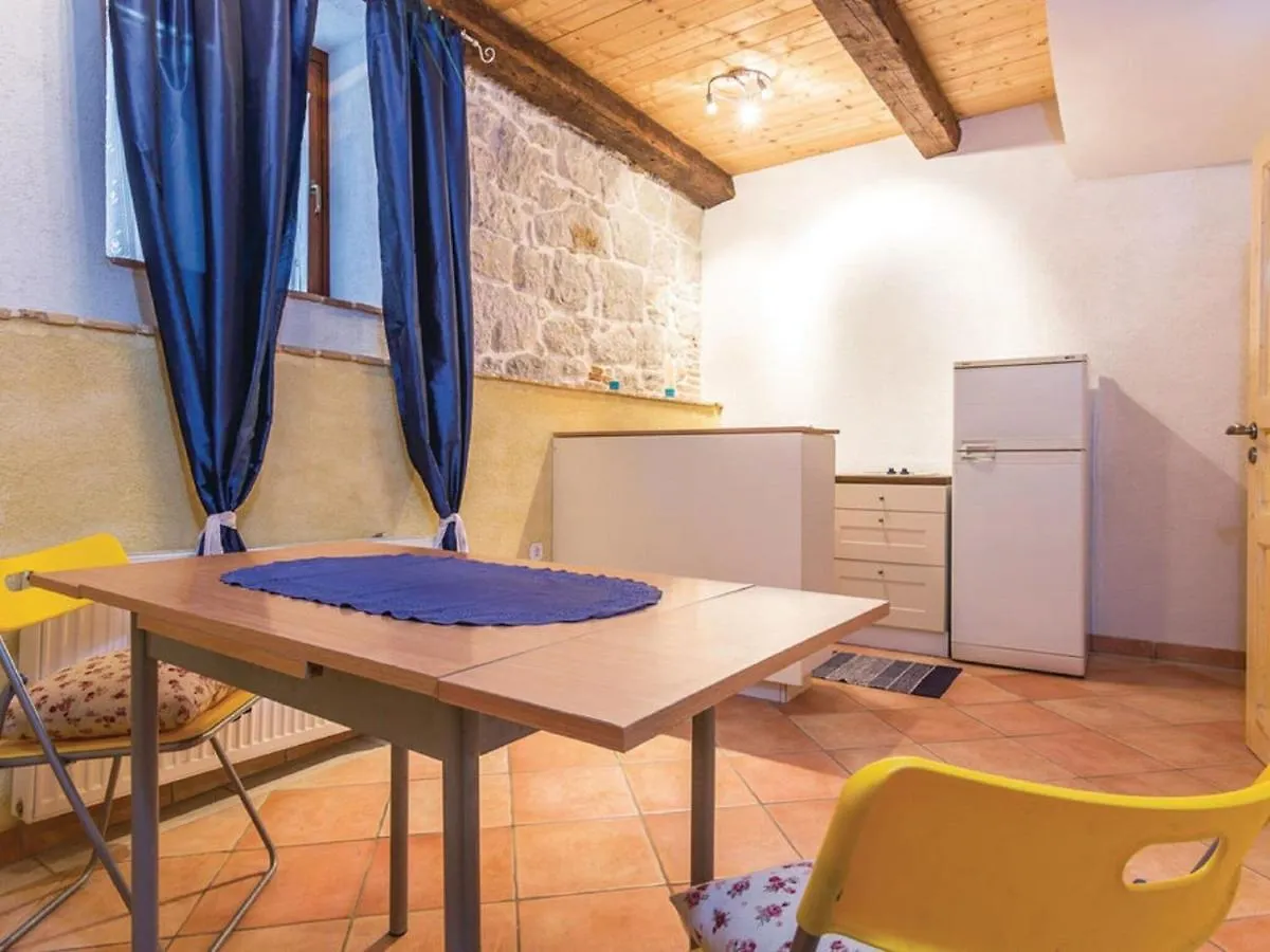 Rustic Holiday Home In Vrsar With Garden Kroatien